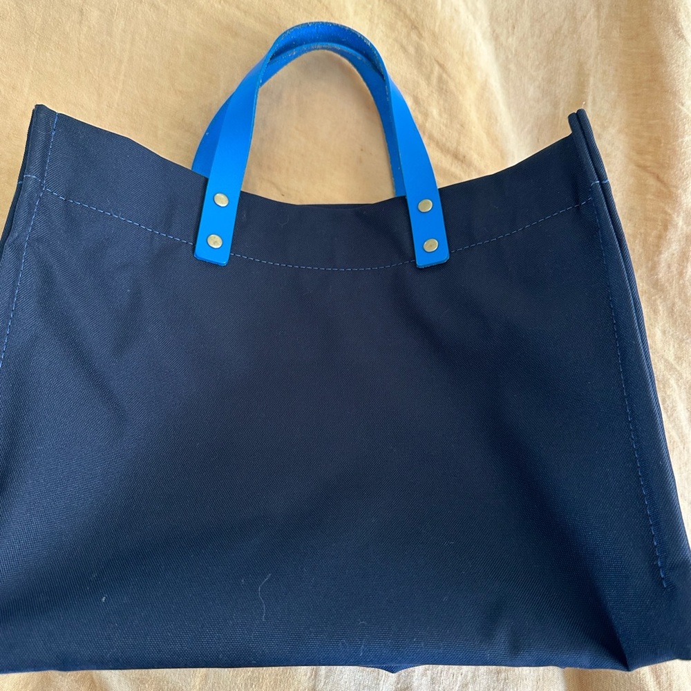 Parker Thatch medium  Mimi-denim with cobalt